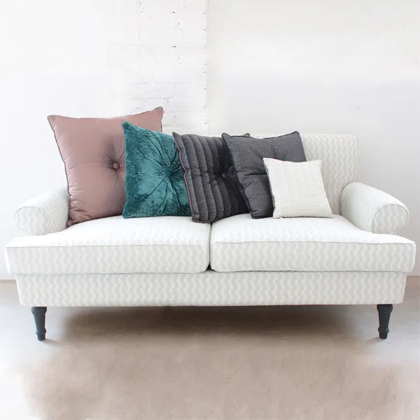 CARRE' CUSHION