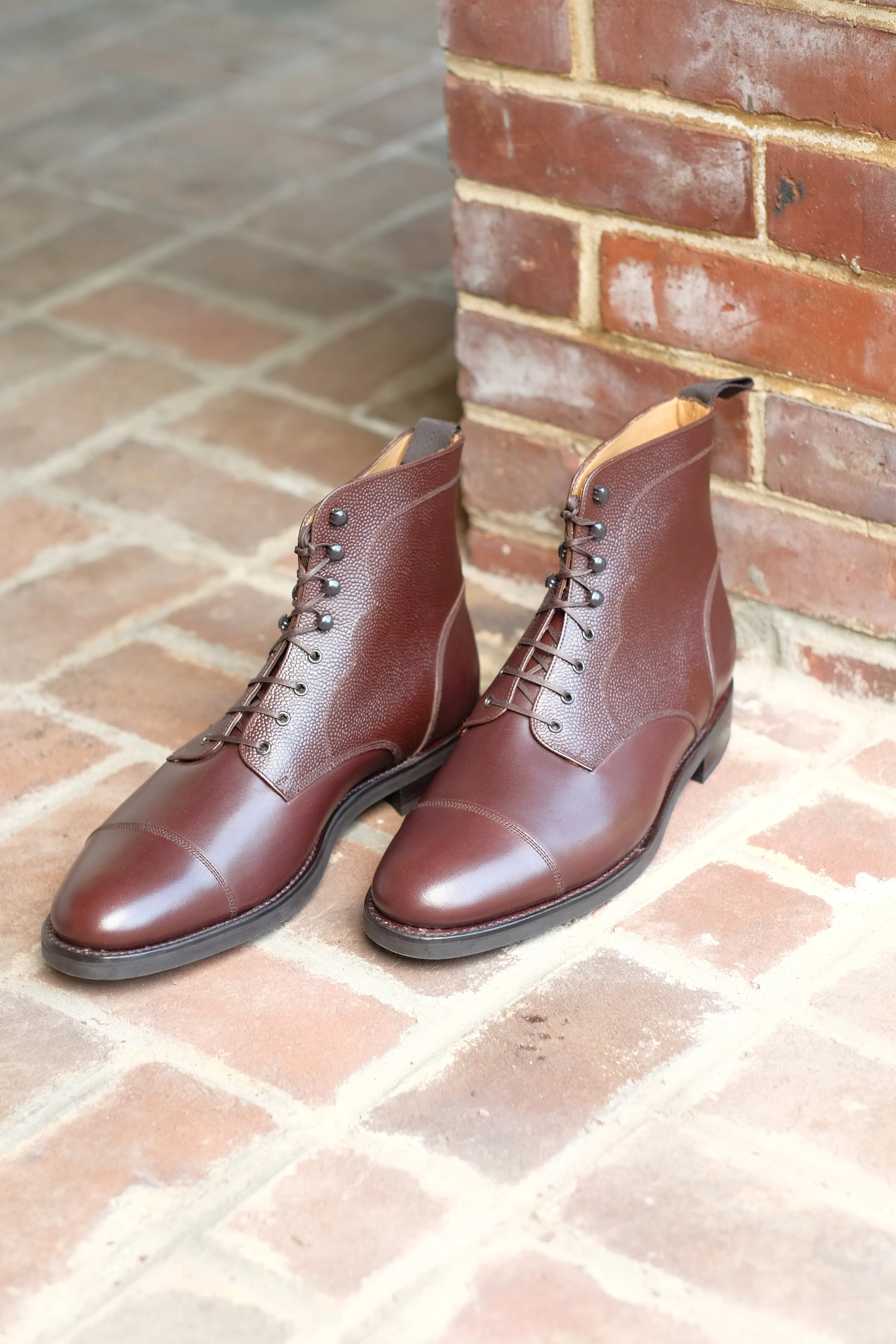 Columbia Redux - Dark Oak Calf / Dark Oak Grain