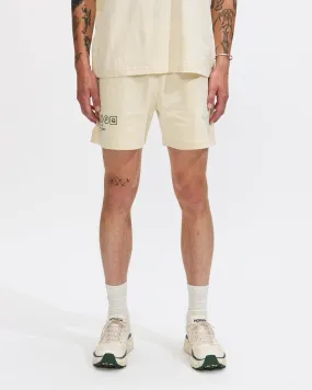 Simple Living Sweatshorts in Bone